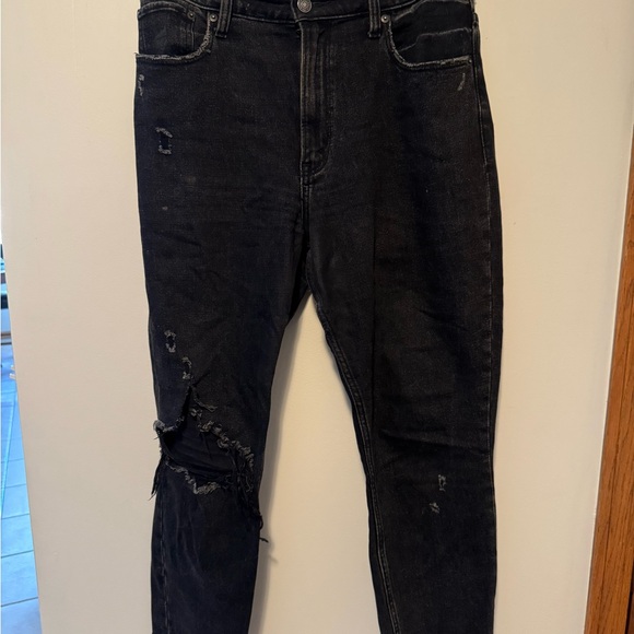 Abercrombie & Fitch Black Distressed Skinny Jeans - Picture 1 of 3